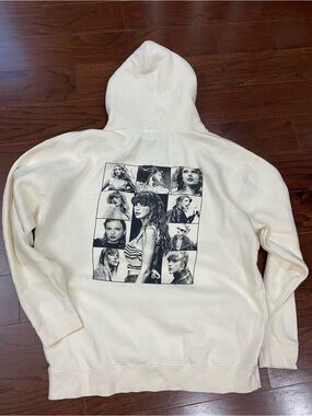 Taylor Swift Eras Tour Hoodie XL